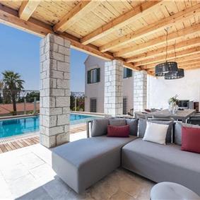 Luxury 7 Bedroom Villa with Heated Pool, Gym, Sauna, Jacuzzi and Sea Views in Dubrovnik, Sleeps 12-14